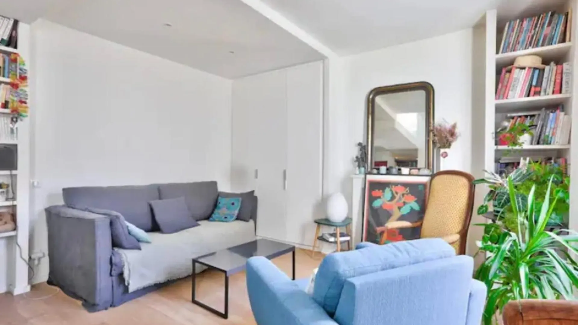 Nice Duplex Near Belleville Paris