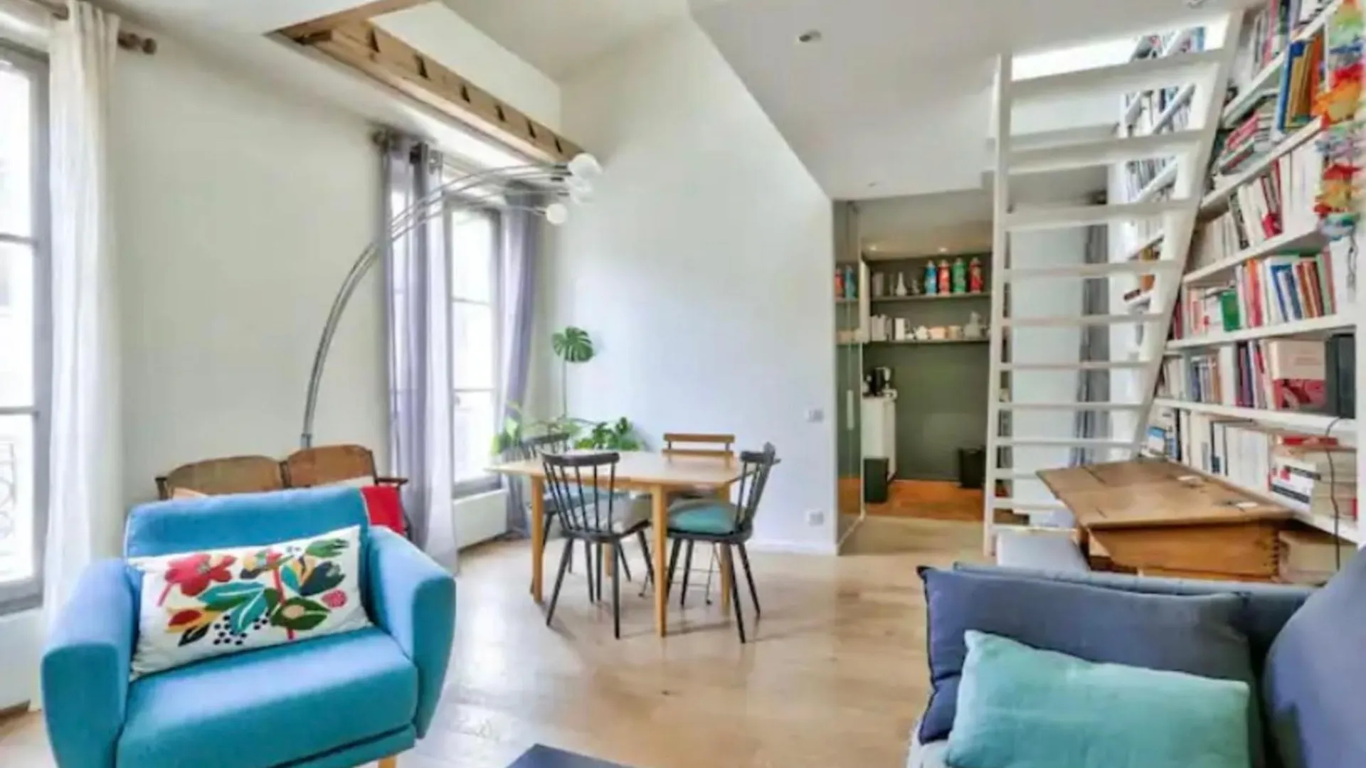 Apartment Nice Duplex Near Belleville Paris
